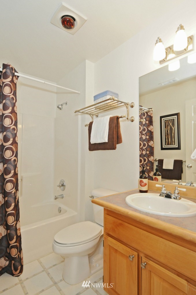 7441 Gatewood Road Southwest Seattle, WA 98136 - Photo 20 of 25 Gallery Image 20