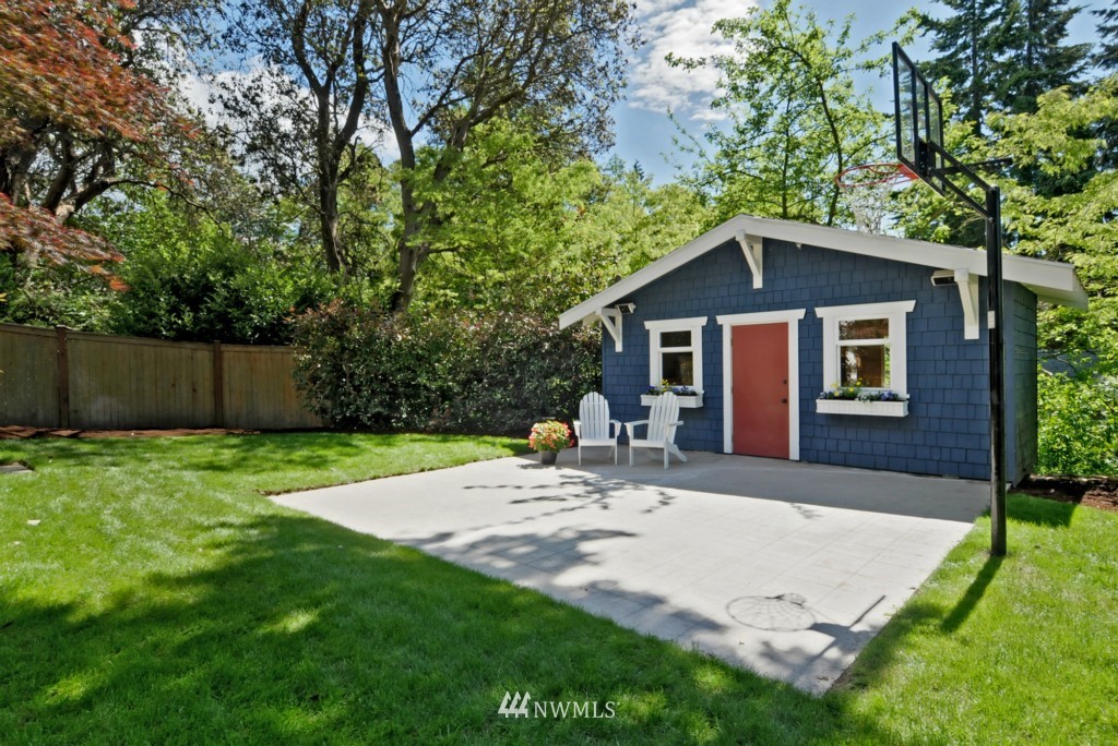 7441 Gatewood Road Southwest Seattle, WA 98136 - Photo 22 of 25 Gallery Image 22