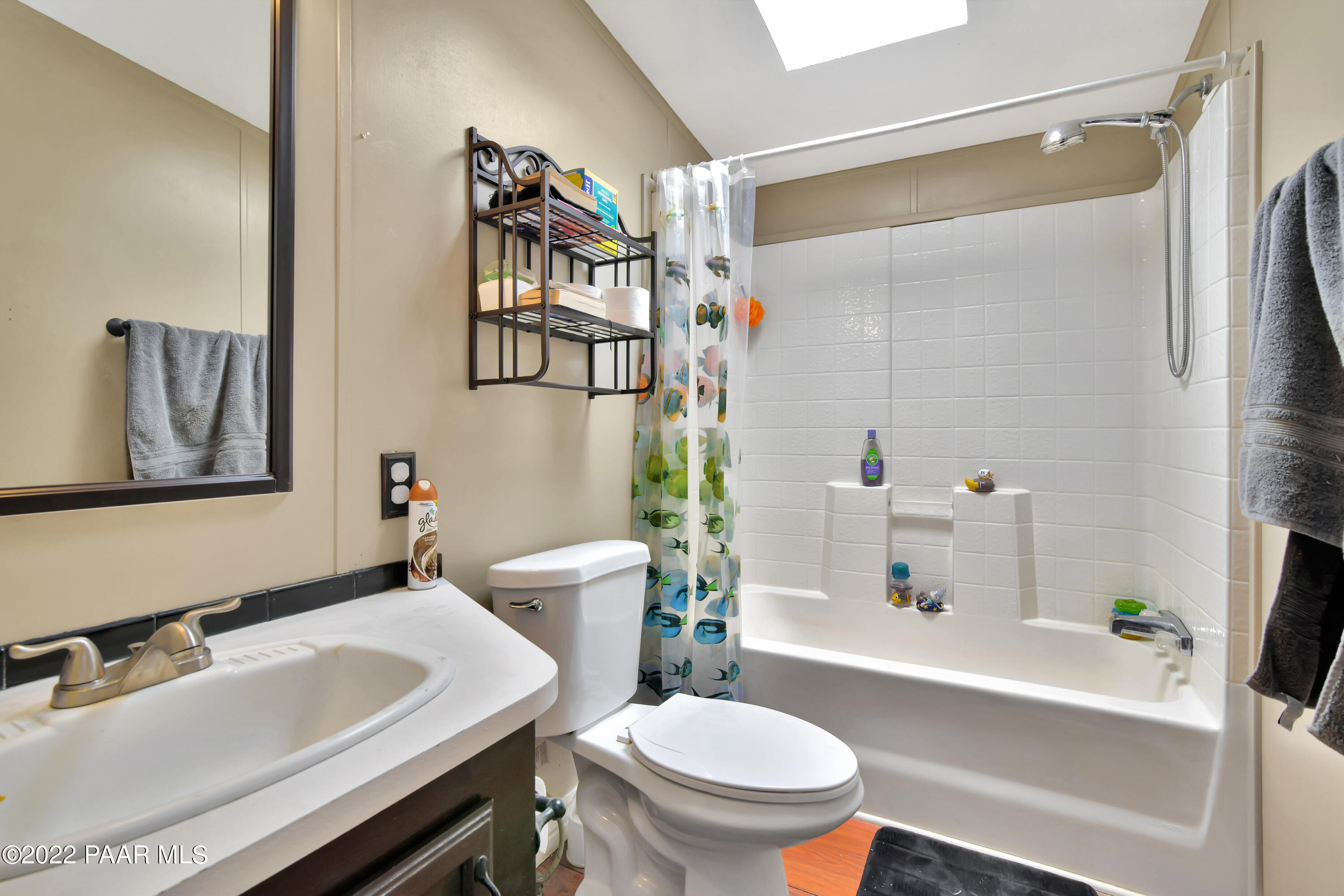 1480 West Brand Iron Road Paulden, AZ 86334 - Photo 20 of 23 Guest Bath