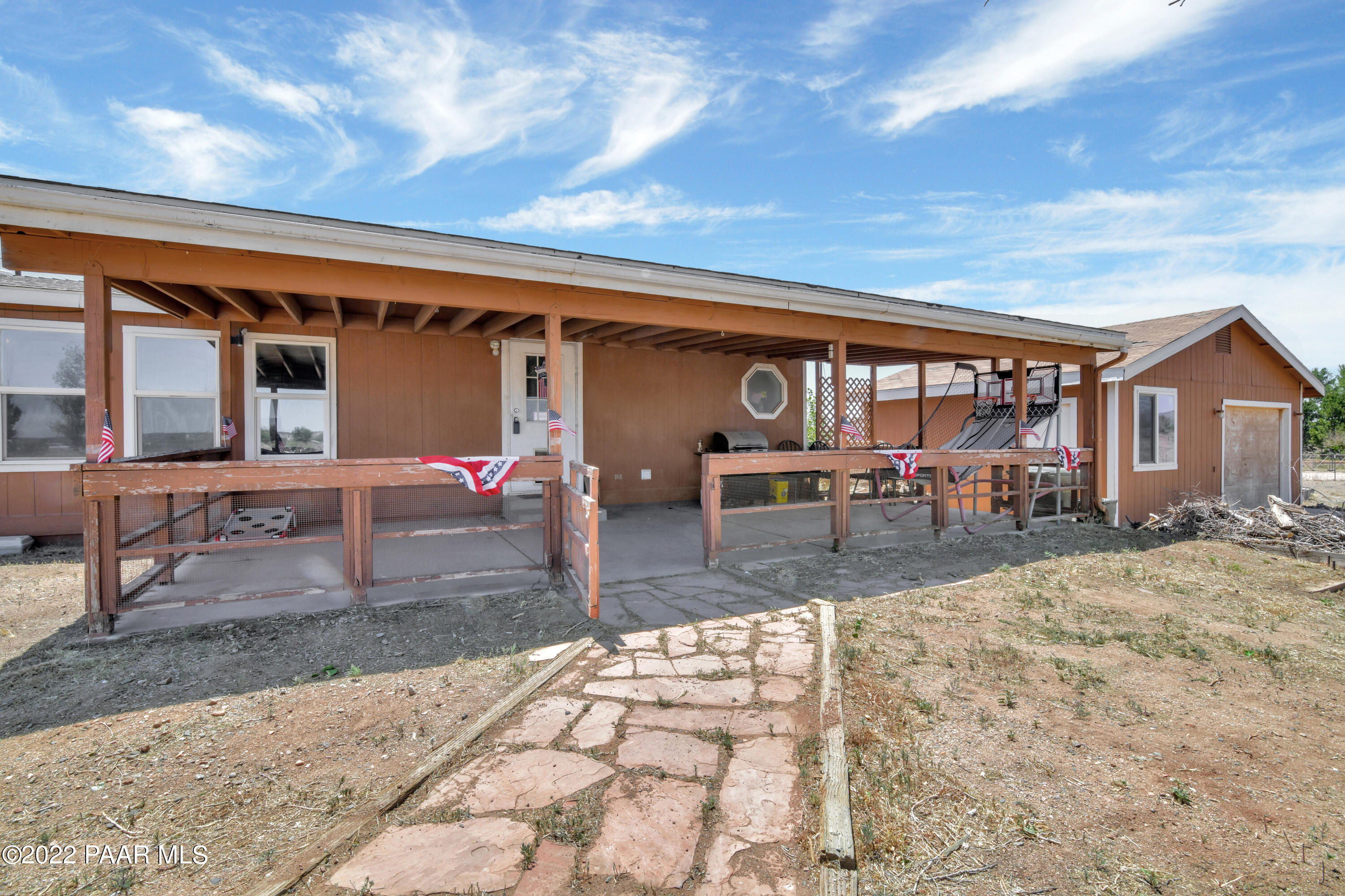 1480 West Brand Iron Road Paulden, AZ 86334 - Photo 5 of 23 Rear