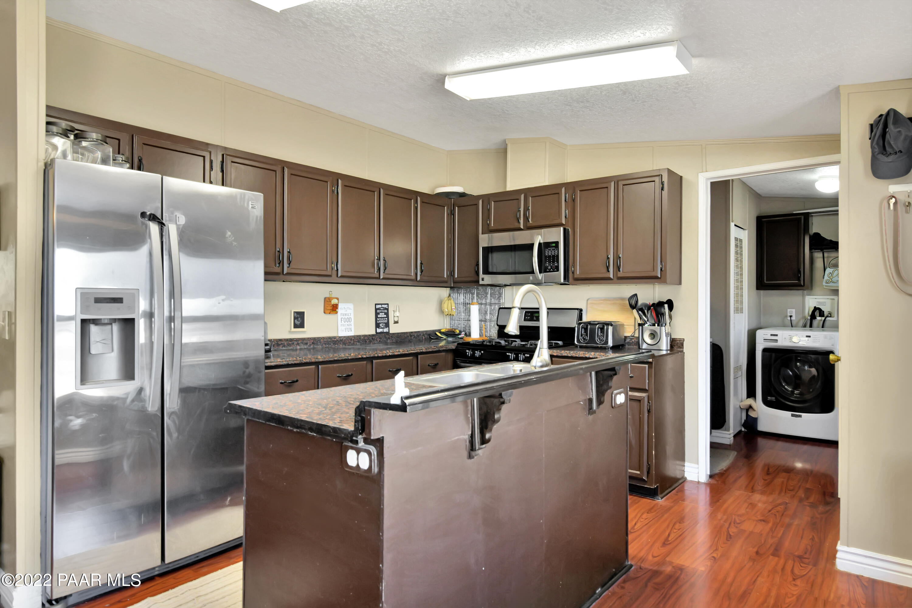 1480 West Brand Iron Road Paulden, AZ 86334 - Photo 8 of 23 Kitchen