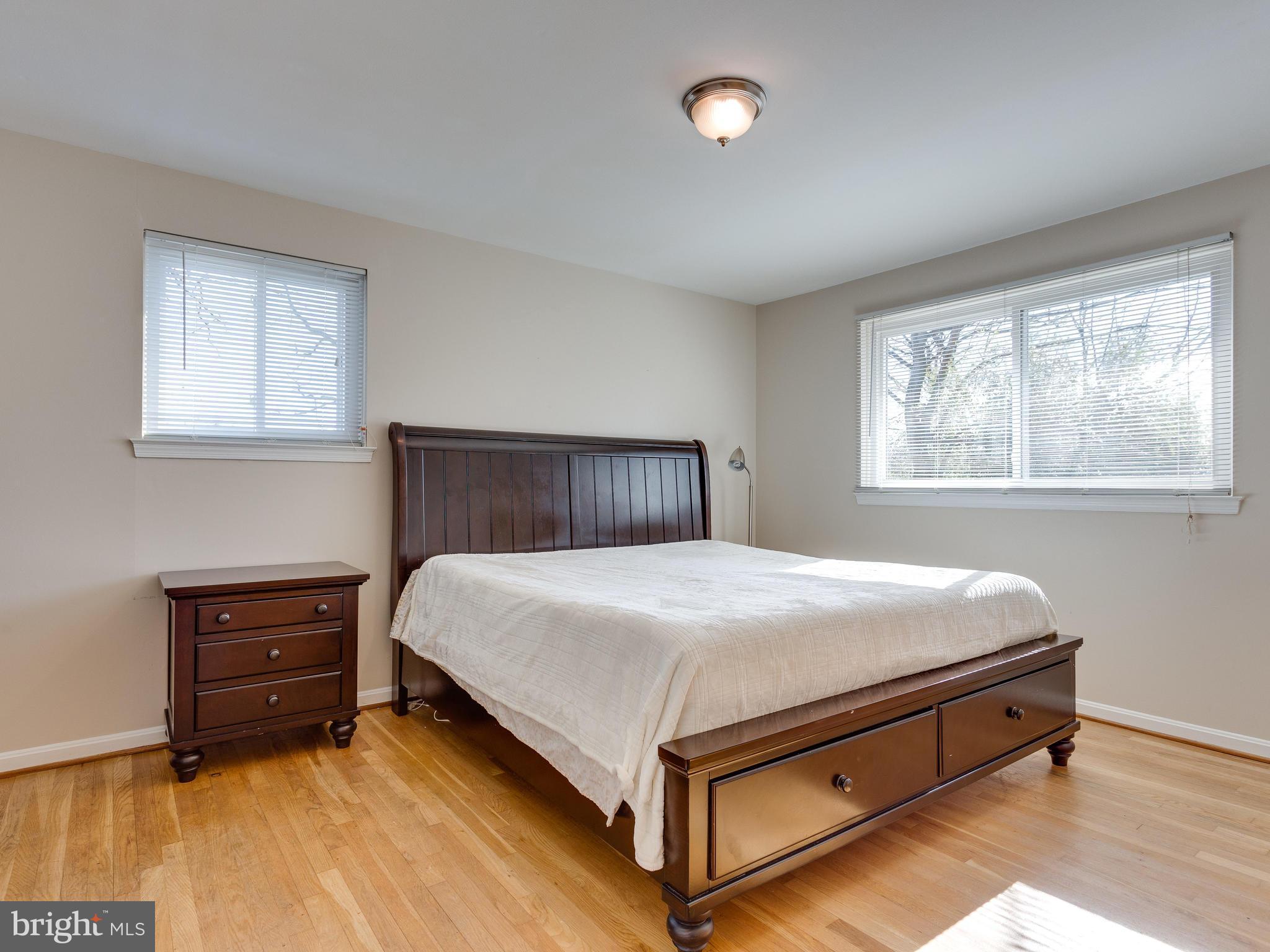 6916 Rolling Road Springfield, VA 22152 - Photo 14 of 30 Bedroom (Master)
