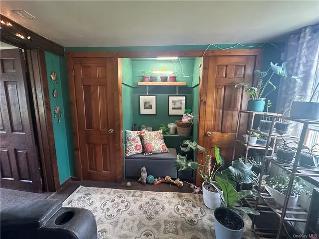 $325,000 | 2311 State Route 9, Germantown, NY 12541