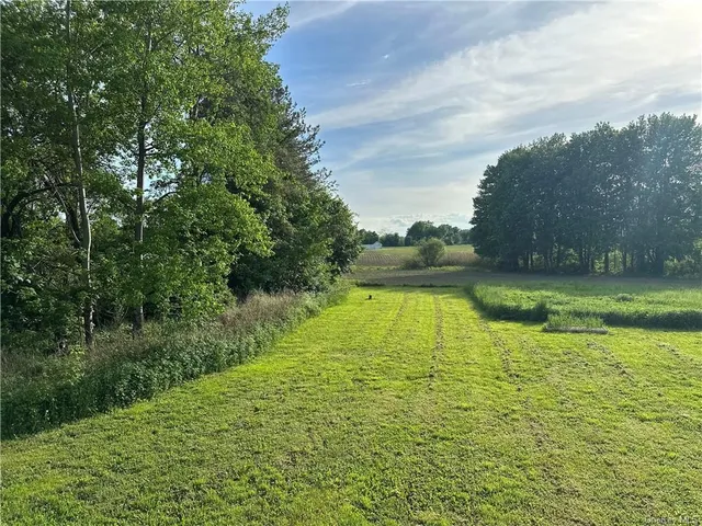 $325,000 | 2311 State Route 9, Germantown, NY 12541