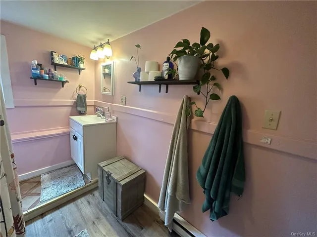 $325,000 | 2311 State Route 9, Germantown, NY 12541