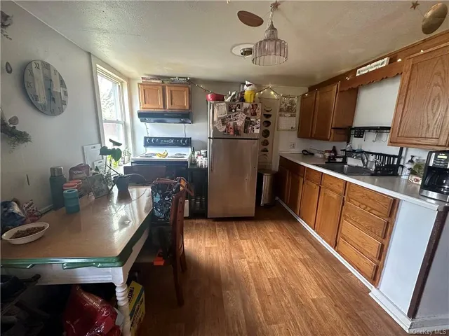 $325,000 | 2311 State Route 9, Germantown, NY 12541