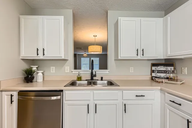 $1,900 | 5855 Monroe Crossing, Antioch, TN 37013