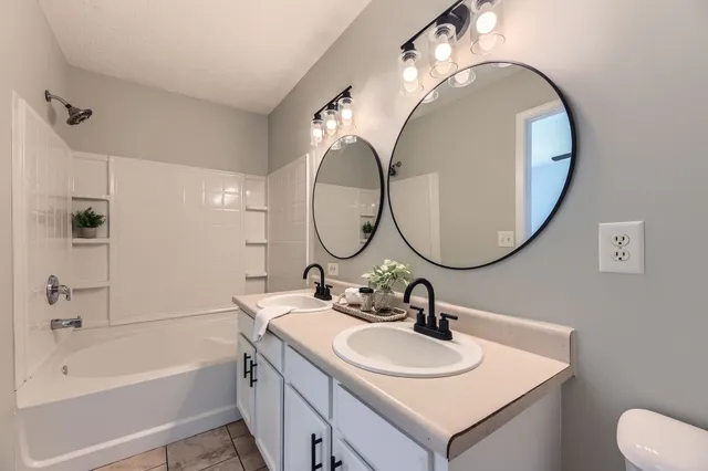 $1,900 | 5855 Monroe Crossing, Antioch, TN 37013