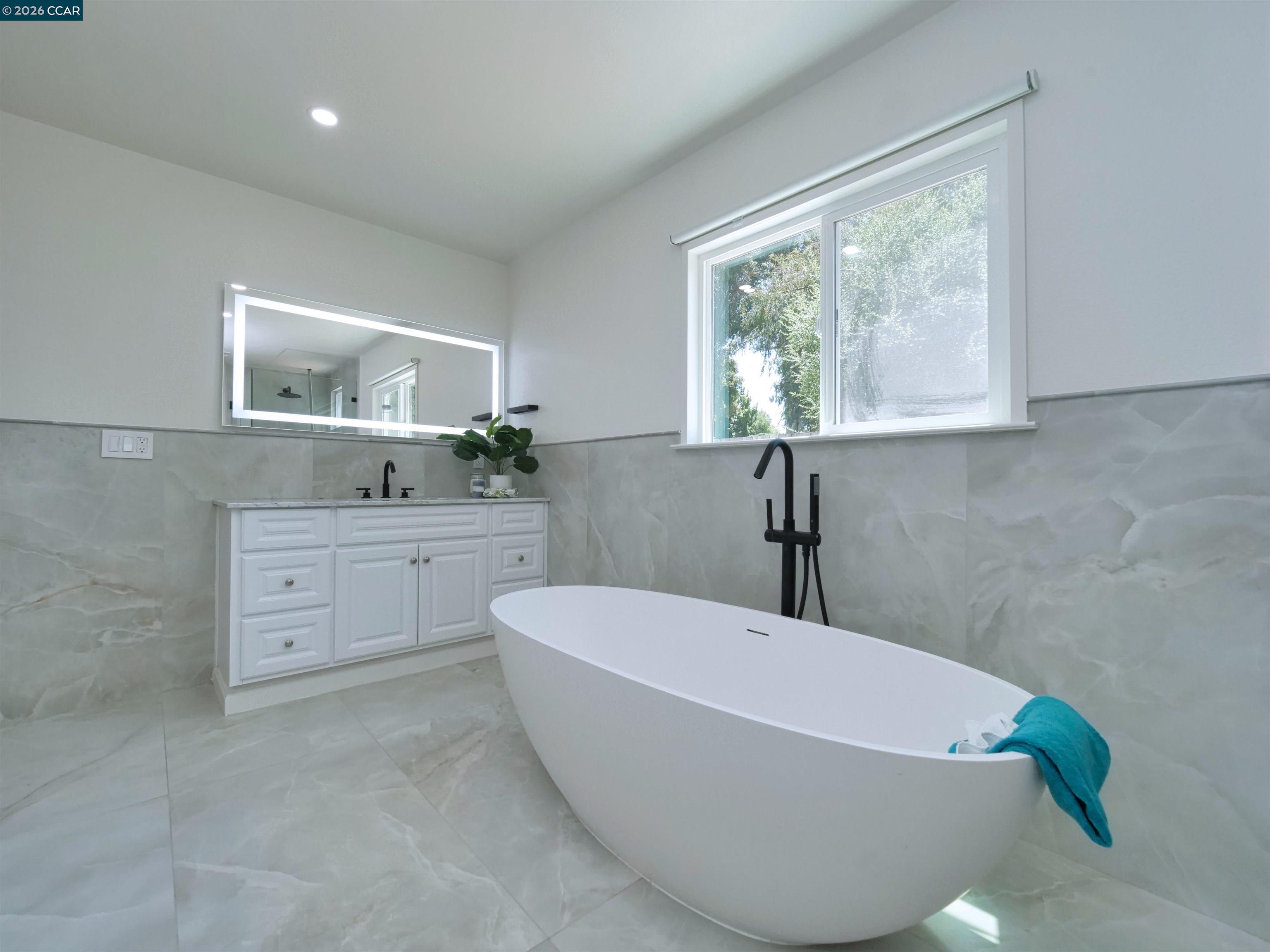 913 Seascape Circle Rodeo, CA 94572 - Photo 46 of 97 Gallery Image 46