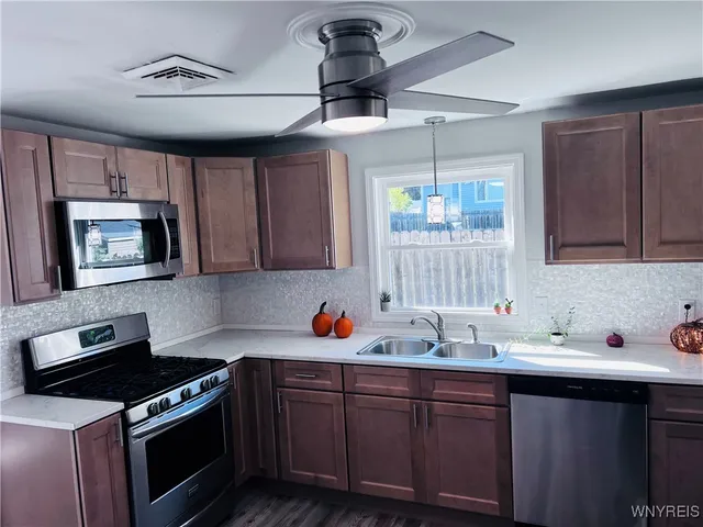 $191,900 | 107 Tucker Avenue, De Witt, NY 13057