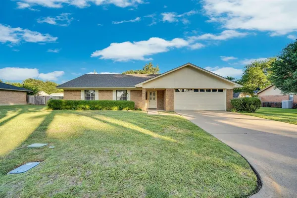 $249,900 | 106 Garland Drive, Hillsboro, TX 76645