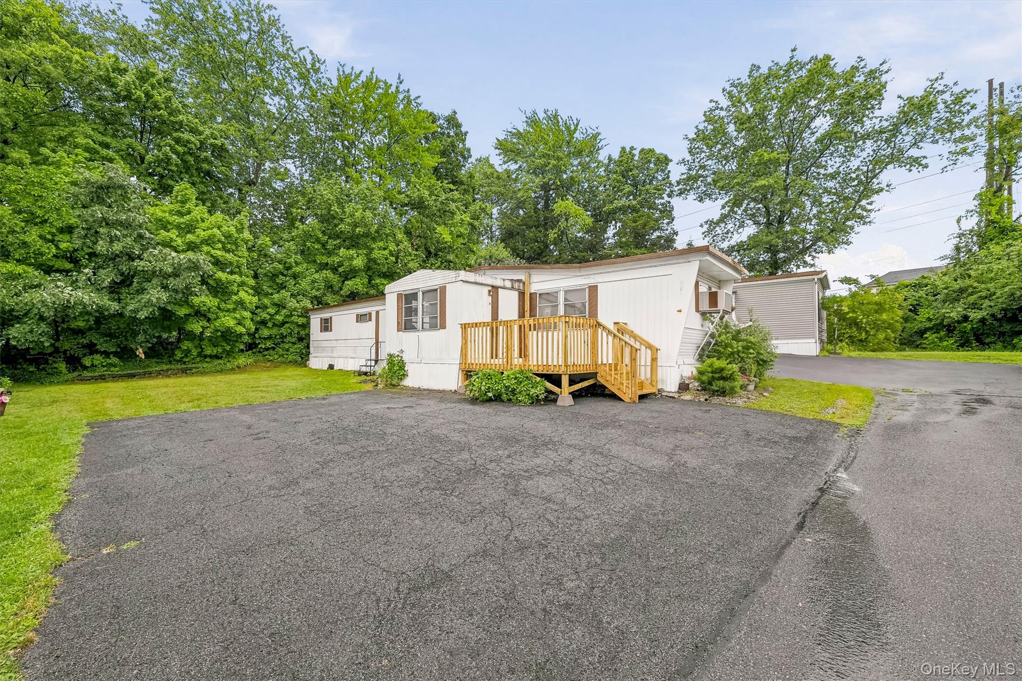327 Currycross Road New Windsor, NY 12553 - Photo 25 of 26