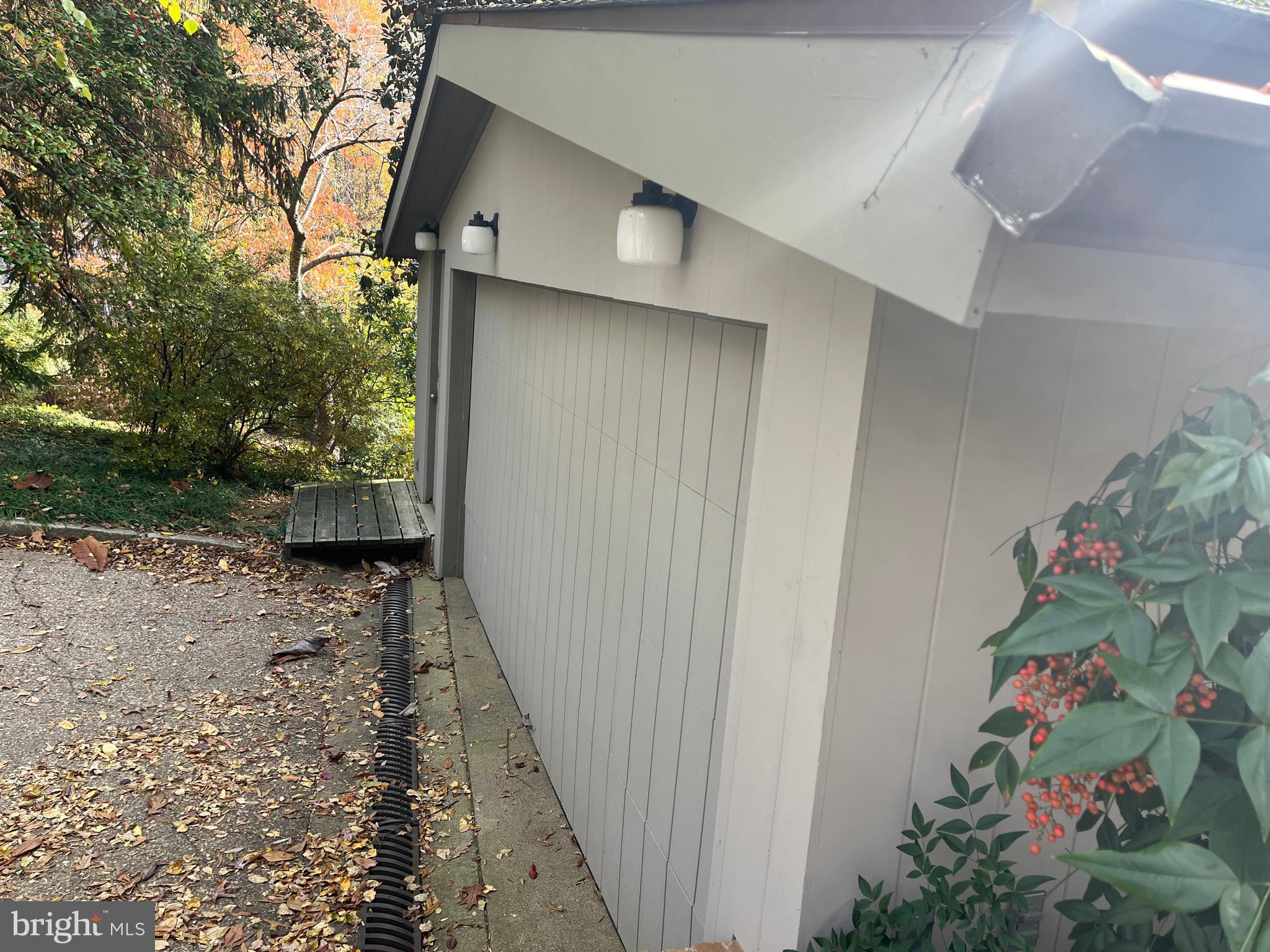 5651 Bent Branch Road Bethesda, MD 20816 - Photo 7 of 16