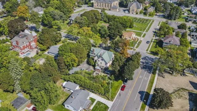 $675,000 | 516 Maple Street, Manistee, MI 49660