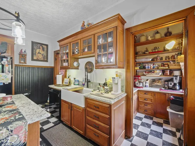 $675,000 | 516 Maple Street, Manistee, MI 49660