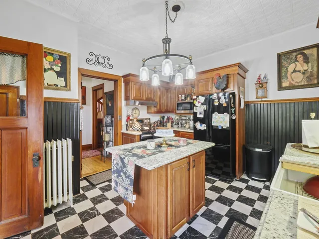 $675,000 | 516 Maple Street, Manistee, MI 49660