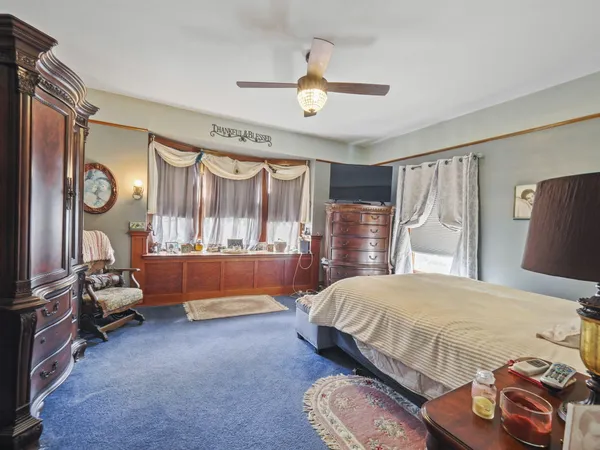$675,000 | 516 Maple Street, Manistee, MI 49660