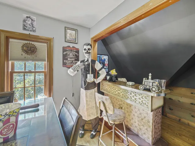 $675,000 | 516 Maple Street, Manistee, MI 49660