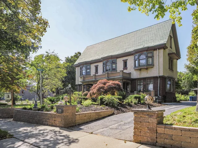 $675,000 | 516 Maple Street, Manistee, MI 49660