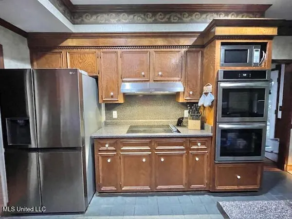 $314,900 | 86 North Crownpointe Drive, Jackson, MS 39211