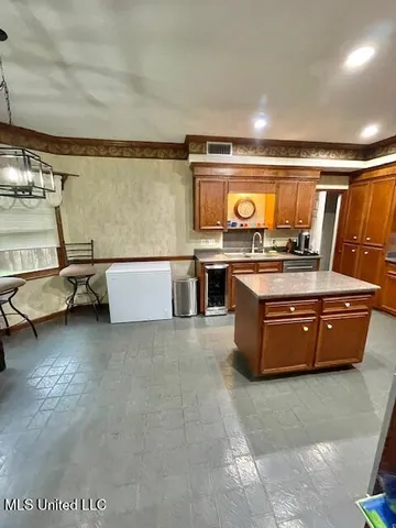 $329,900 | 86 North Crownpointe Drive, Jackson, MS 39211