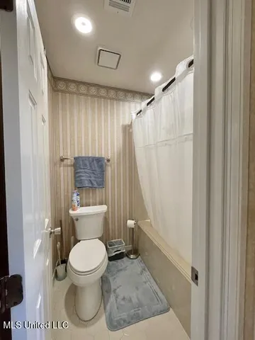 $329,900 | 86 North Crownpointe Drive, Jackson, MS 39211