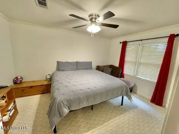$314,900 | 86 North Crownpointe Drive, Jackson, MS 39211