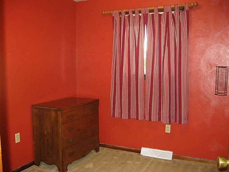 1825 Cowling Road Scottdale, PA 15683 - Photo 17 of 19 Bedroom.