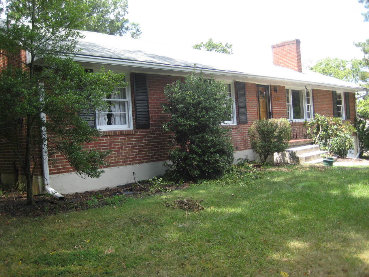 912 Glenn Ridge Road Northwest Roanoke, VA 24017 - Photo 8 of 9 Front View
