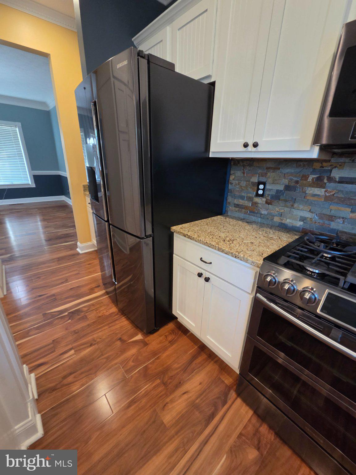 35175 Pheasant Ridge Road Locust Grove, VA 22508 - Photo 33 of 80 Modern kitchen with sleek appliances.