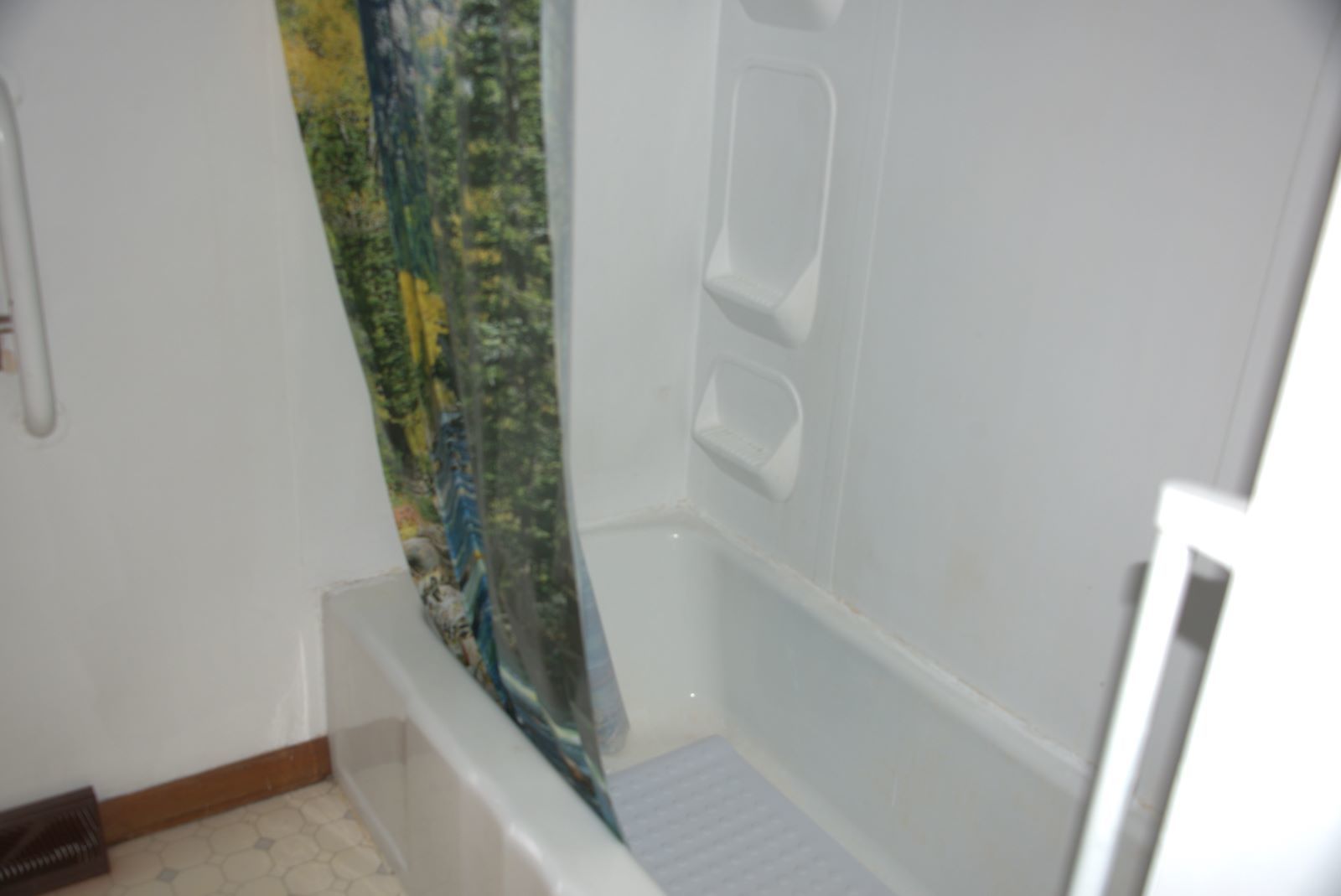 1921 East Steger Road Crete, IL 60417 - Photo 14 of 29 a bathroom with a shower