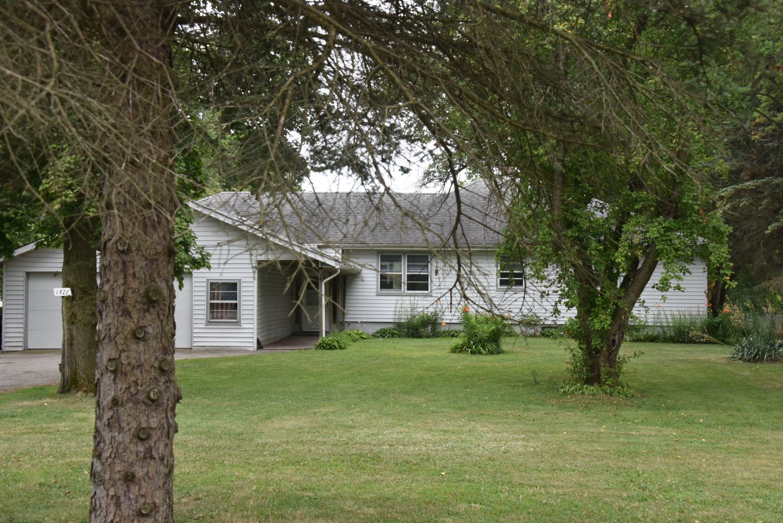 1921 East Steger Road Crete, IL 60417 - Photo 2 of 29 a view of a house with a yard