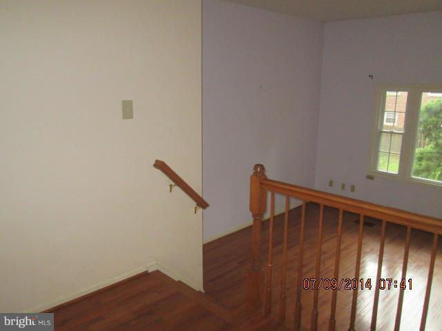 5833 Rexford Drive, Unit 715 Springfield, VA 22152 - Photo 4 of 9 Dining Room
