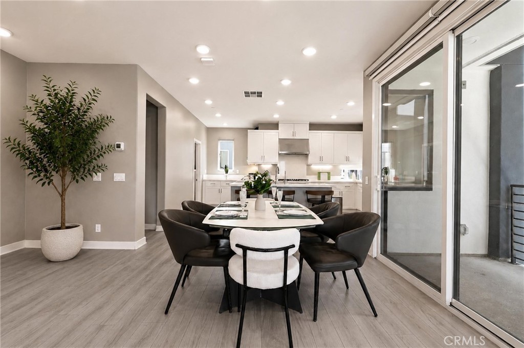 253 Waypoint Tustin, CA 92782 - Photo 20 of 56