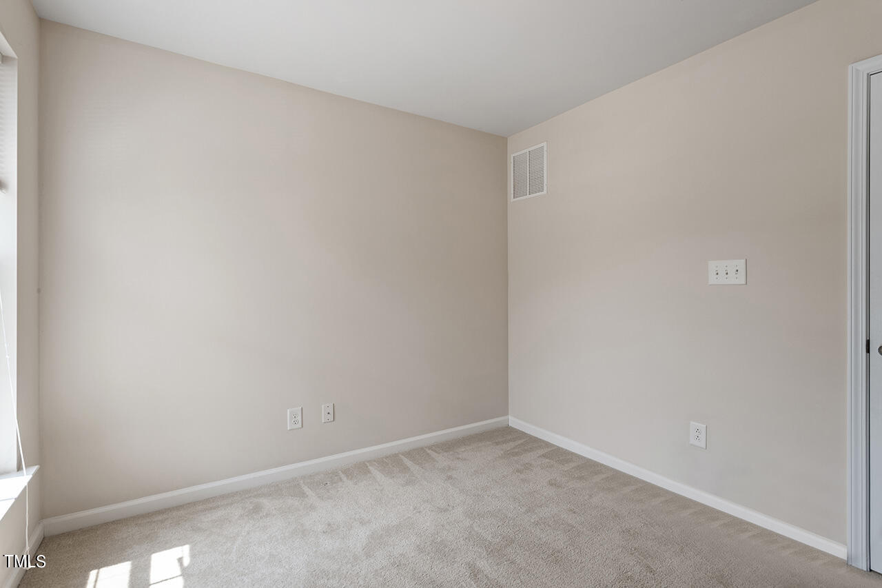 2003 Summerhouse Road Cary, NC 27519 - Photo 12 of 27 2003 Summerhouse Road_09