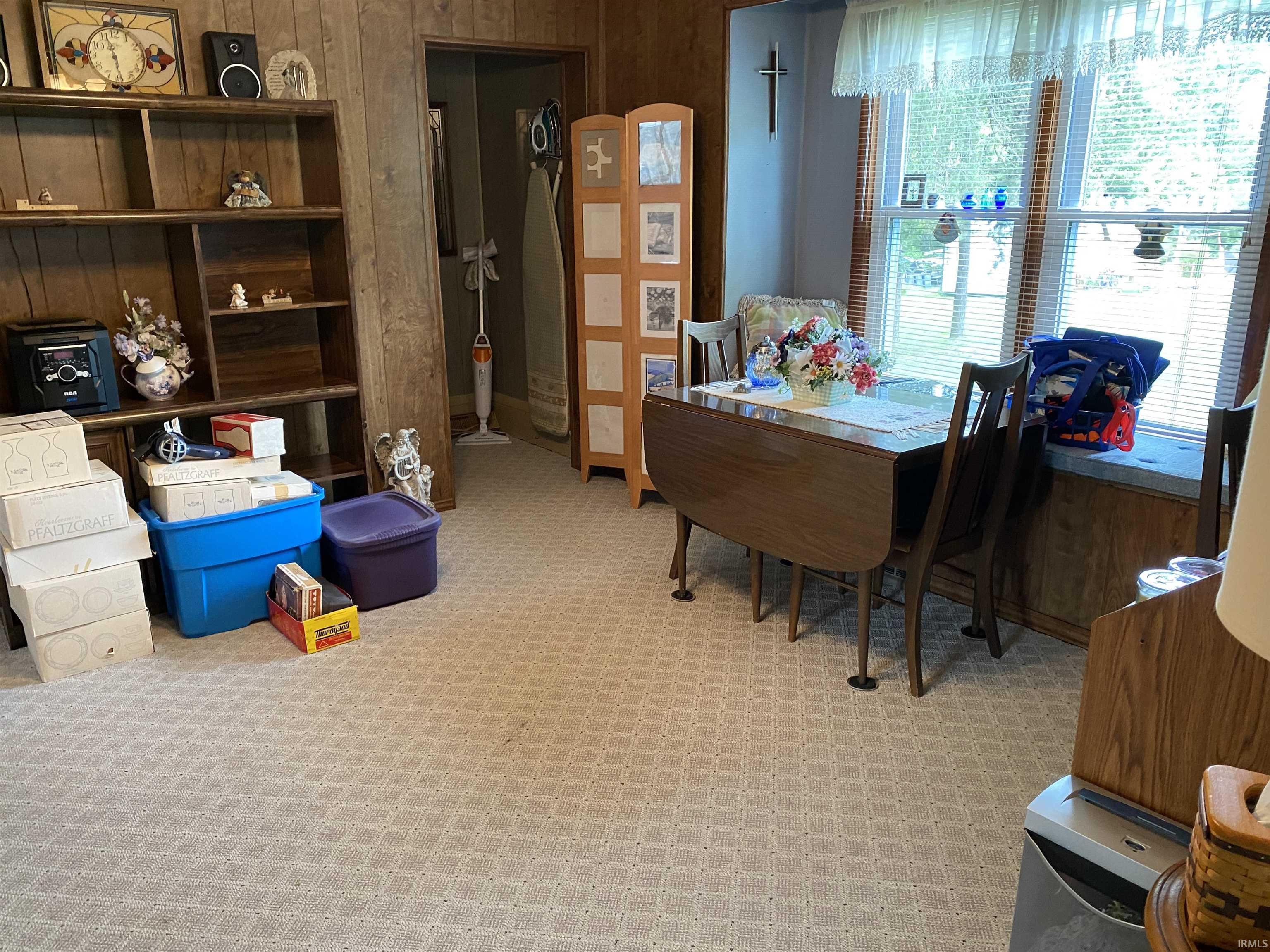 672 South St Road Winslow, IN 47598 - Photo 7 of 26