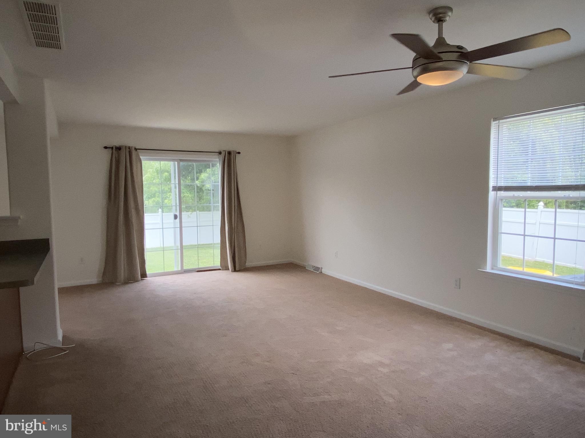 437 Worchester Drive Dover, DE 19904 - Photo 4 of 23 Spacious Family Room