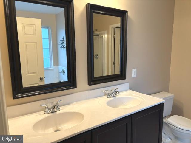 5870 Deer Ridge Lane Elkridge, MD 21075 - Photo 26 of 55 Primary bath