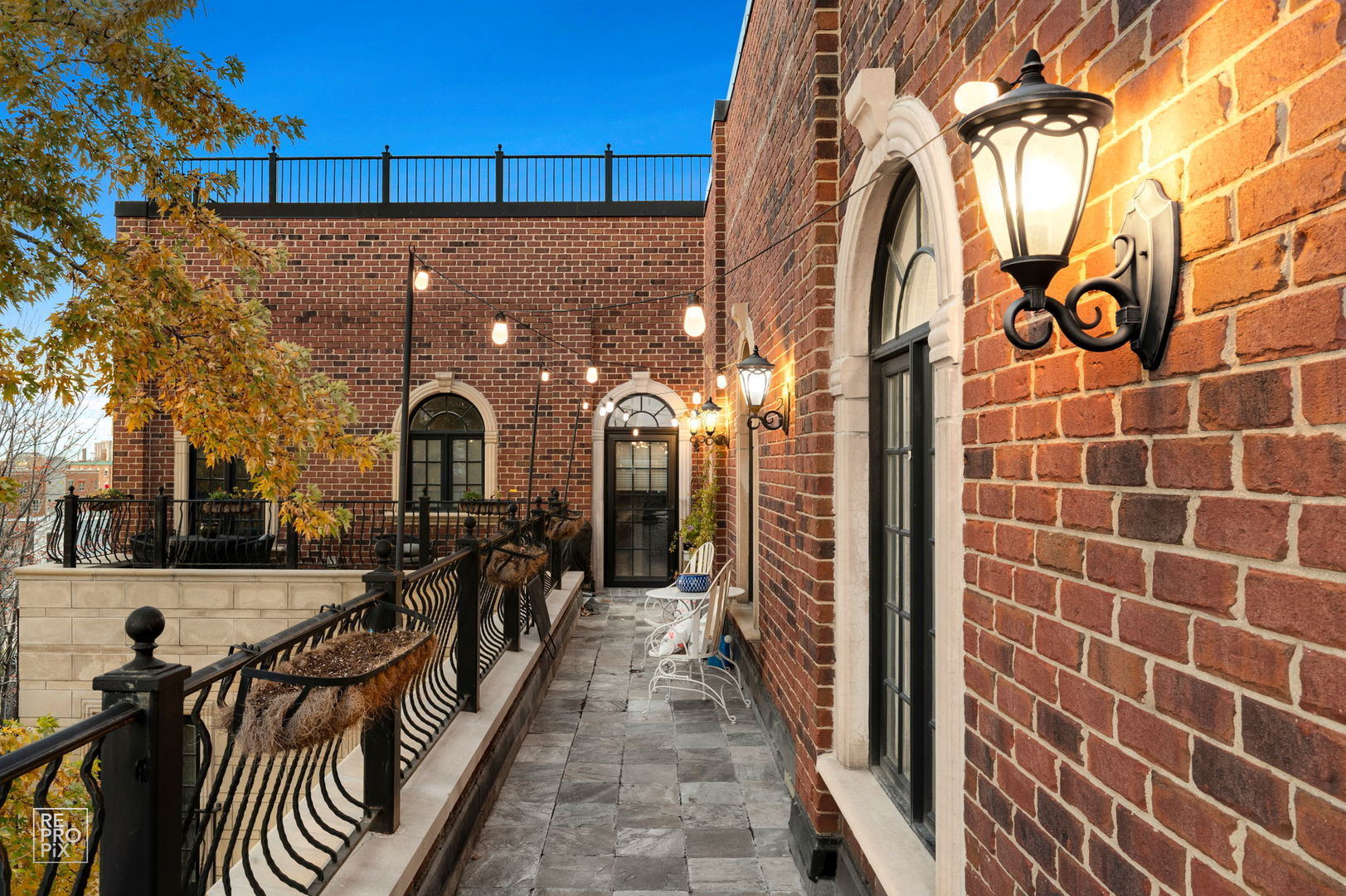 1526 West Monroe Street, Unit PH3 Chicago, IL 60607 - Photo 18 of 19 a view of a balcony