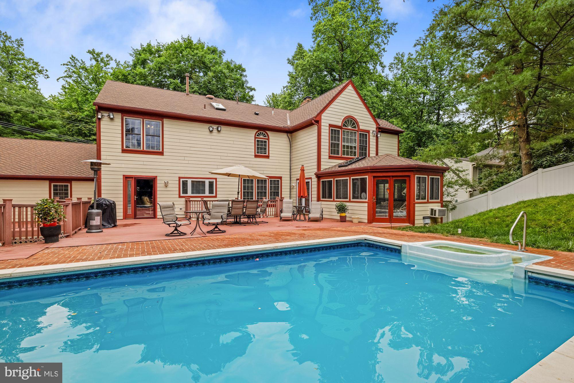 7304 Brickyard Road Potomac, MD 20854 - Photo 20 of 40