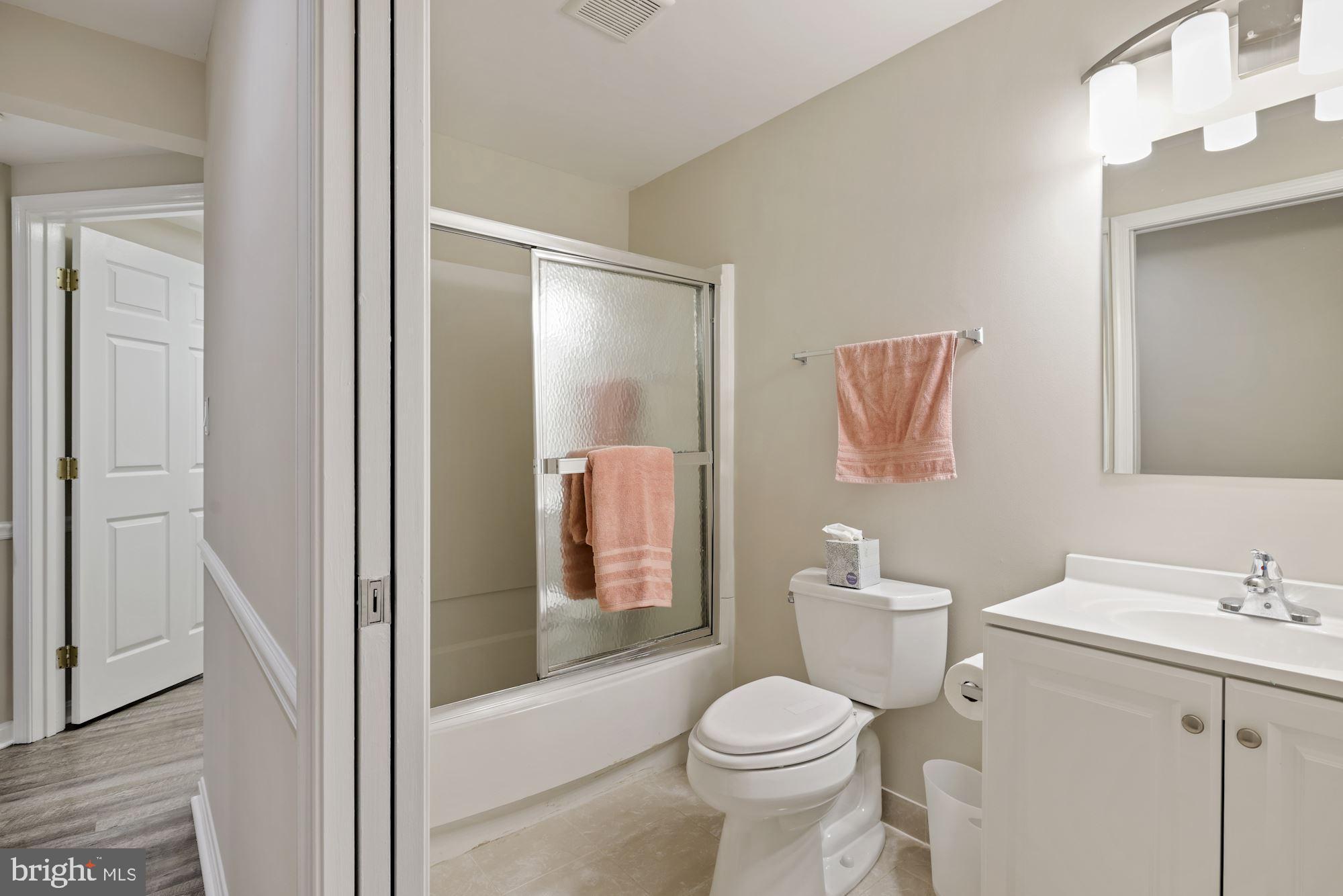 7304 Brickyard Road Potomac, MD 20854 - Photo 35 of 40