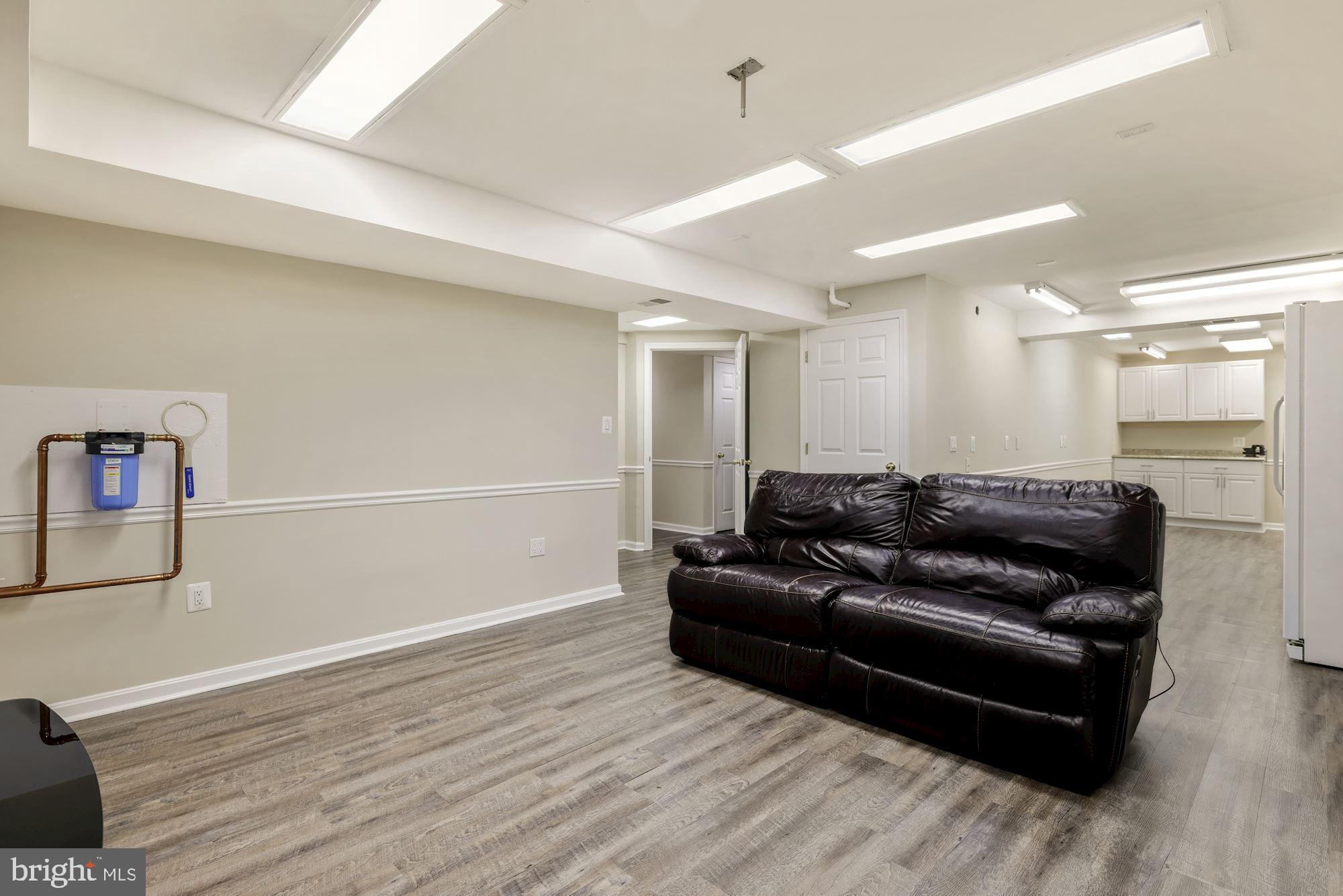 7304 Brickyard Road Potomac, MD 20854 - Photo 37 of 40