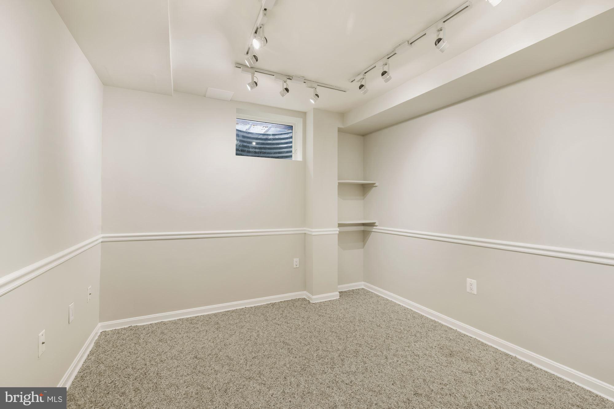 7304 Brickyard Road Potomac, MD 20854 - Photo 38 of 40