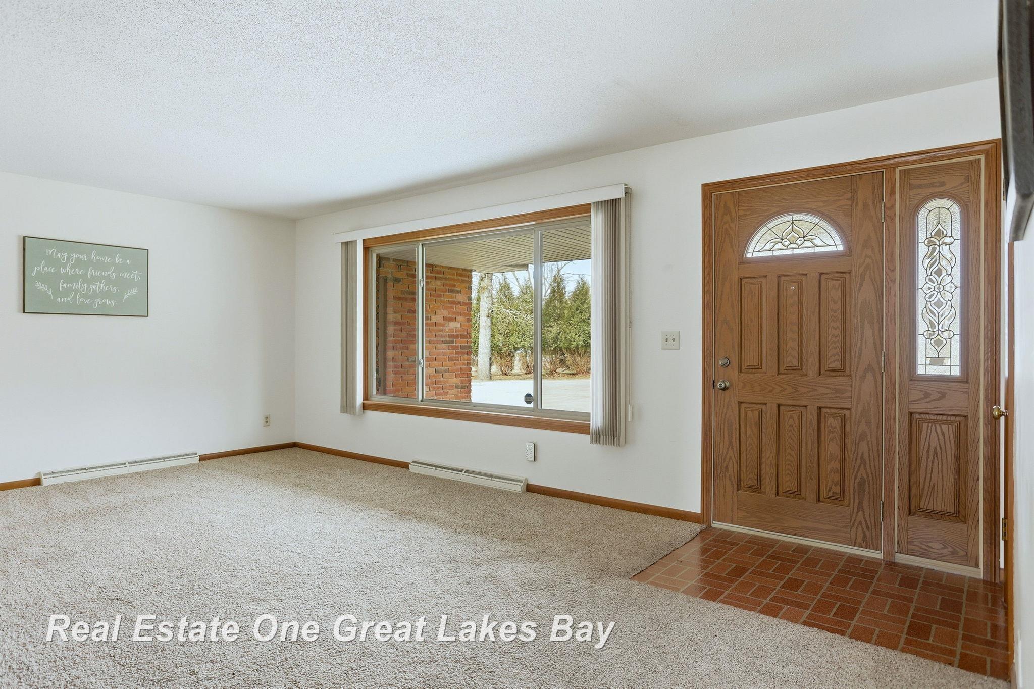 7205 Trinklein Road Saginaw, MI 48609 - Photo 9 of 81 50202618-8f20e87b-ed61-4af4-bc9d-e841937964ec.JPG