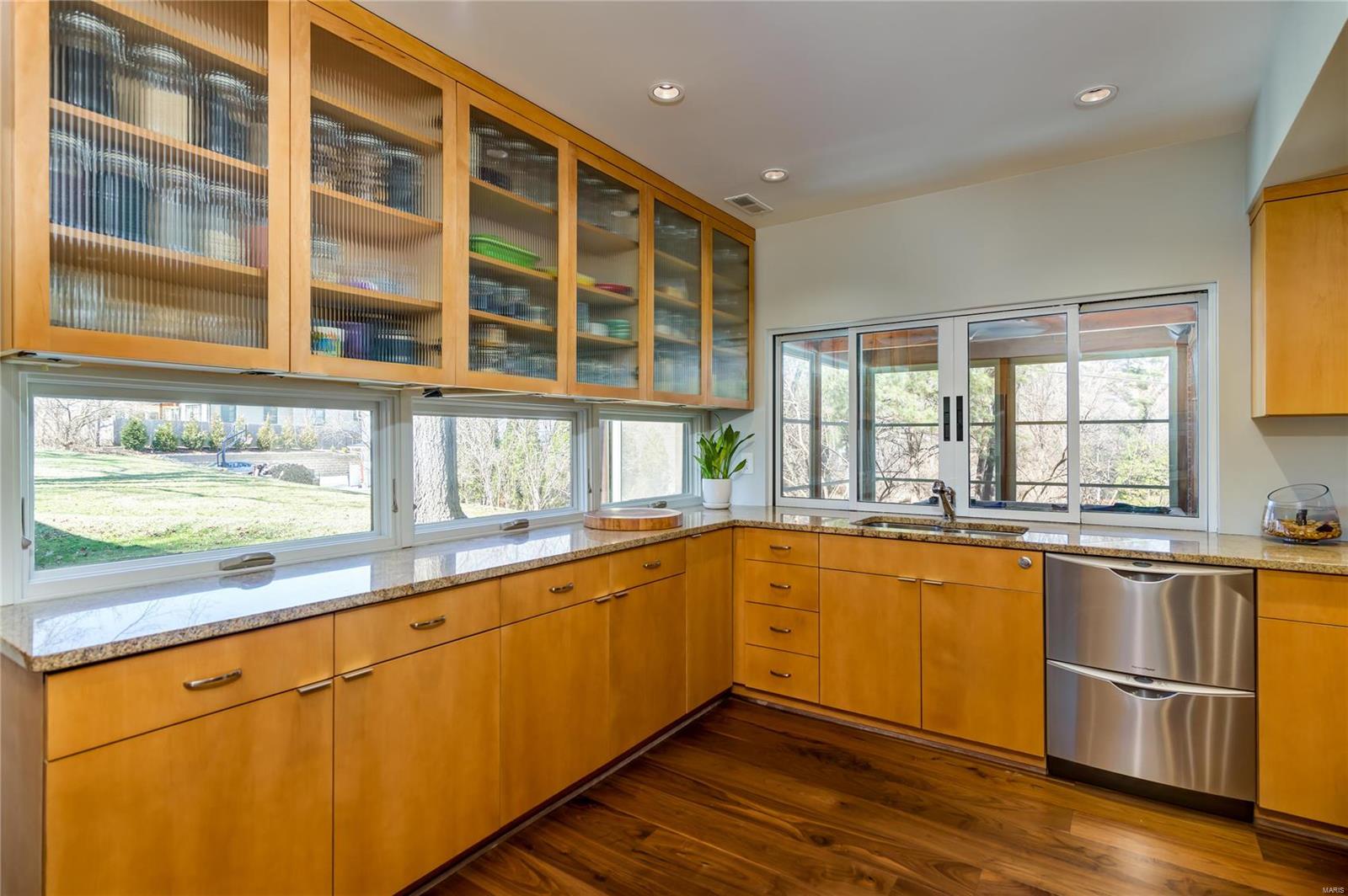 219 Graybridge Road Ladue, MO 63124 - Photo 17 of 35 Gallery Image 17
