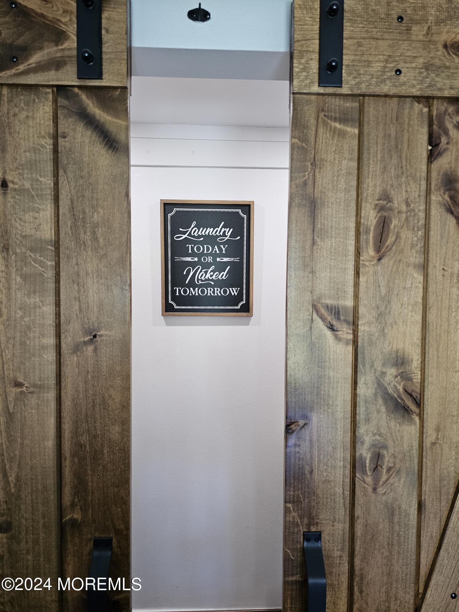 42 Middlesex Road Matawan, NJ 07747 - Photo 23 of 33 a close view of a shower in bathroom