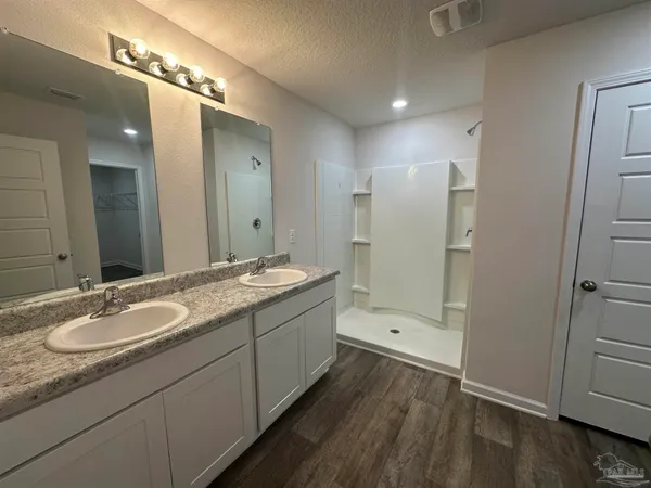 $2,195 | 7565 Steeplechase Boulevard, Pensacola, FL 32526