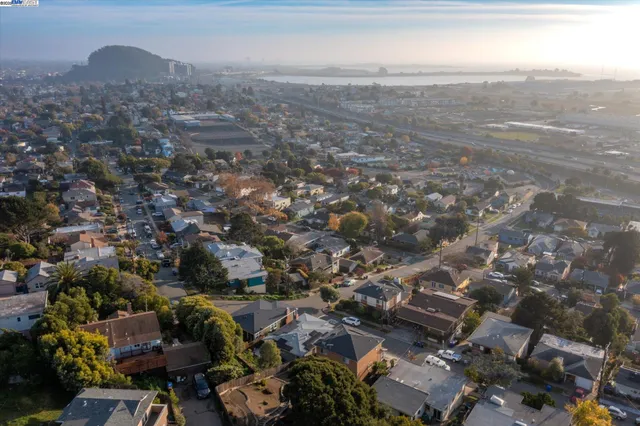 $828,000 | 1564 Santa Clara Street, Richmond, CA 94804