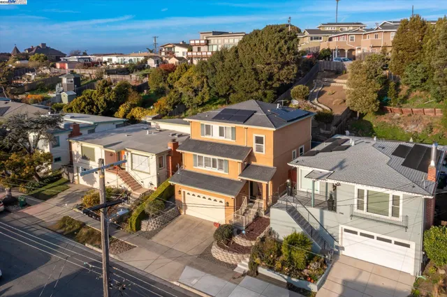$828,000 | 1564 Santa Clara Street, Richmond, CA 94804