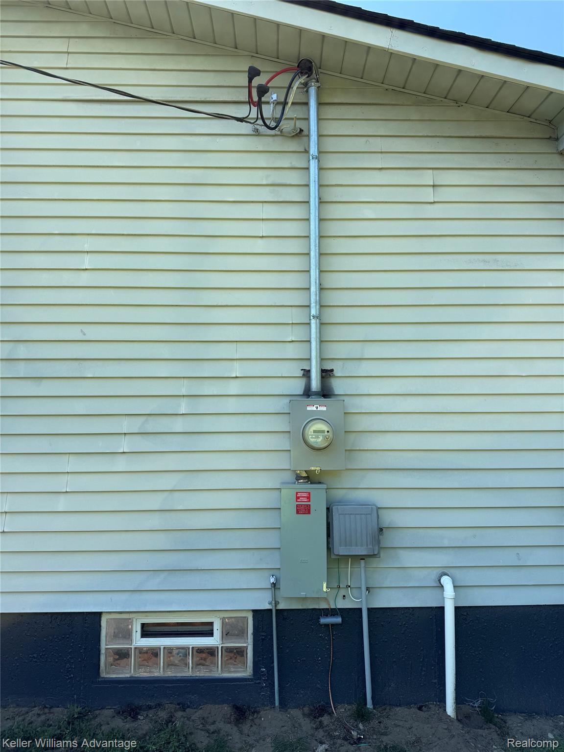 28800 Sibley Road Romulus, MI 48174 - Photo 66 of 66 IMG_9266.jpeg